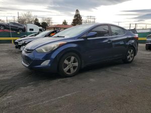 Hyundai Elantra GLS 1.8L 4 2013