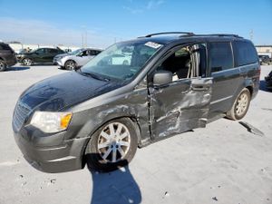 Chrysler Town & Country TOURING PLUS 4.0L 6 2010