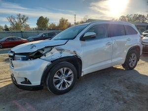Toyota Highlander XLE 3.5L 6 2015