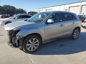Mitsubishi Outlander ES 2.4L 4 2015