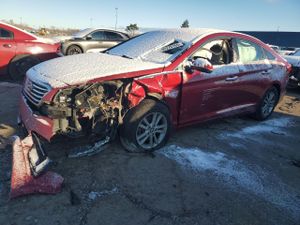 Hyundai Sonata SE 2.4L 4 2015