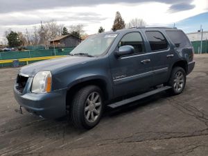 GMC Yukon DENALI 6.2L 8 2008