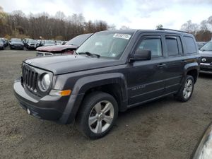 Jeep Patriot LATITUDE 2.4L 4 2015