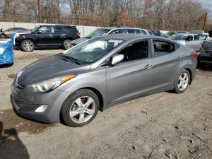 Hyundai Elantra GLS 1.8L 4 2013