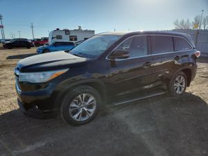 Toyota Highlander XLE 3.5L 6 2015