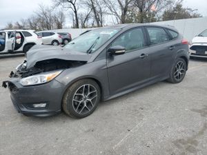 Ford Focus SE 2.0L 4 2015