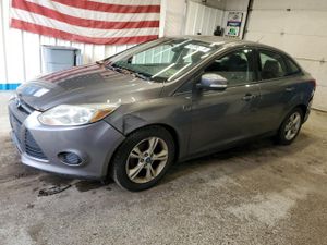 Ford Focus SE 2.0L 4 2013