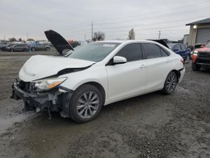 Toyota Camry LE 2.5L 4 2015
