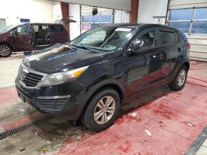 Kia Sportage LX 2.4L 4 2011