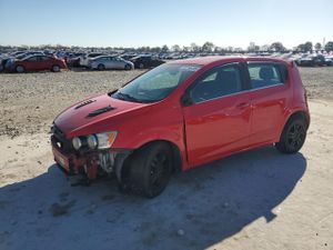 Chevrolet Aveo (Sonic) LT 1.8L 4 2015