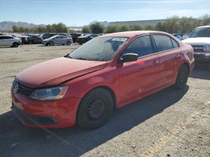 Volkswagen Jetta BASE 2.0L 4 2014