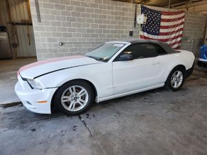 Ford Mustang 3.7L 6 2014