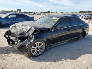 Mercedes-Benz C 250 1.8L 4 2013