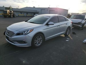 Hyundai Sonata SE 2.4L 4 2015