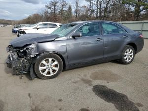 Toyota Camry BASE 2.5L 4 2011
