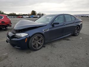 BMW M5 4.4L 8 2013