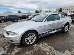 Ford Mustang 3.7L 6 2012