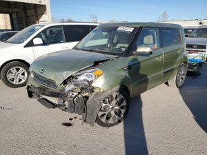 Kia Soul + 2.0L 4 2013