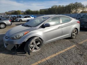 Hyundai Elantra GLS 1.8L 4 2013