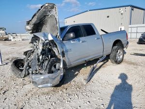 RAM 1500 SLT 5.7L 8 2014