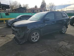 Mitsubishi Outlander SE 2.4L 4 2015