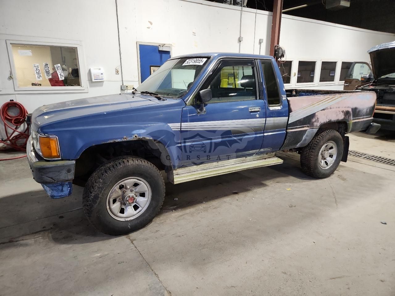 Toyota Hilux XTRACAB RN66 SR5 2.4L 4 1986