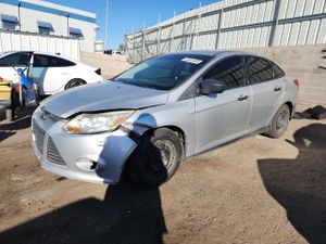 Ford Focus S 2.0L 4 2012