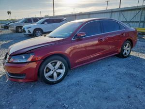 Volkswagen Passat SE 1.8L 4 2015