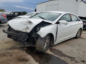 Hyundai Sonata GLS 2.4L 4 2013