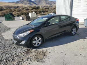 Hyundai Elantra GLS 1.8L 4 2013