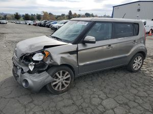 Kia Soul + 2.0L 4 2013