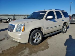GMC Yukon DENALI 6.2L 8 2013