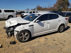Kia Optima LX 2.4L 4 2015