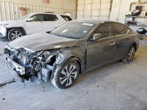 Nissan Altima S 2.5L 4 2020