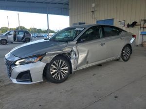 Nissan Altima SV 2.5L 4 2024