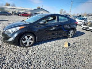 Hyundai Elantra GLS 1.8L 4 2013