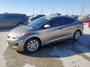 Hyundai Elantra GLS 1.8L 4 2013