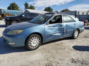 Toyota Camry LE 2.4L 4 2004