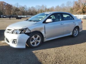 Toyota Corolla BASE 1.8L 4 2013