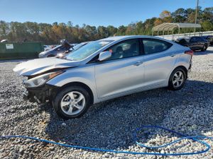 Hyundai Elantra SE 1.8L 4 2015