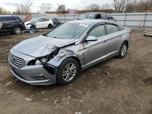 Hyundai Sonata SE 2.4L 4 2015