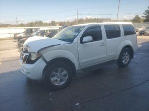 Nissan Pathfinder S 4.0L 6 2012