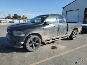 RAM 1500 ST 5.7L 8 2015