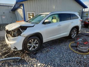 Toyota Highlander XLE 3.5L 6 2015
