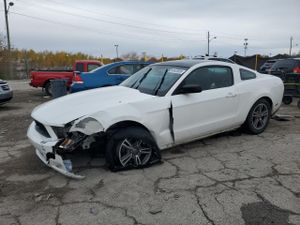 Ford Mustang 3.7L 6 2012