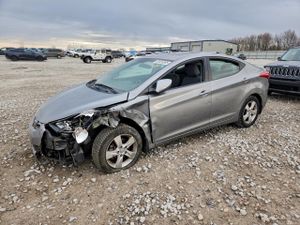 Hyundai Elantra GLS 1.8L 4 2013