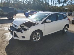 Ford Focus SE 2.0L 4 2013