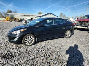 Hyundai Elantra SE 1.8L 4 2015