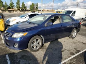 Toyota Corolla BASE 1.8L 4 2013