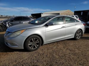 Hyundai Sonata GLS 2.4L 4 2013